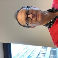 A cozy, vast and design appartment/house in the immediate surroundings of Paris, with cat and garden