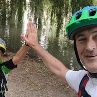 A 10 mn de la mer et proche montagne. Spot de surf. Randonnée. Piste cyclable. Village à 2 minutes.