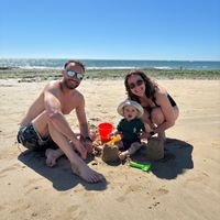 Appartement ancien entièrement rénové, très lumineux, avec parquet d'origine et un jardin privatif