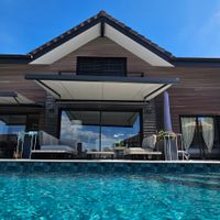 Maison avec piscine entre lacs et montagnes