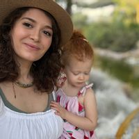 Spacious flat, with parking and near metro.