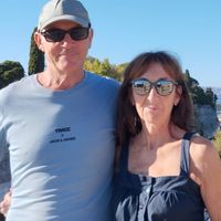 appartement T3 village de Loudenvielle , balcon Sud vue montagne  parking privatif en garage fermé