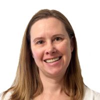 Spacious family friendly home with nature trails, a community pool, and entertainment district!