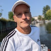 Ruhige, kürzlich renovierte Wohnung in direkter Strandnähe, 2 Schlafzimmer mit Doppelbett.