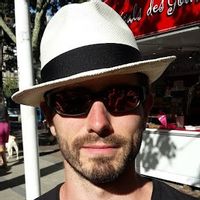 Chambre privée dans ancienne maison en pierre, au coeur de la ville. Parc et plages proches