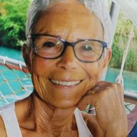 La maison de Danielle,  situé dans une impasse au calme, avec un jeu de boules au milieu,