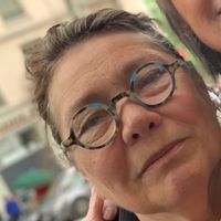 Calme mais en plein centre, proche du port et des plages. Sérénité et ambiance chaleureuse assurées