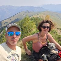 Maison campagne avec piscine, jardin, terrasses, proche grande ville et sites touristiques.