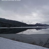 Nous mettons à disposition un appartement très frais au rez de chaussée indépendant dans notre cour