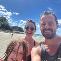 Un havre de paix au bord d'un lac au Québec, parfait pour un séjour inoubliable