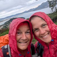 Villa joyeuse et verdoyante, piscine et four à pizza, entre Aix en Provence, Marseille et la forêt