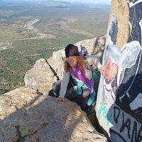 Un nid indépendant sur la colline, au bord de la Méditerranée.