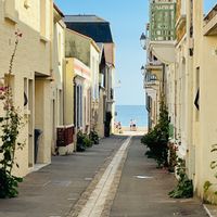 A 50 mètres de la grande plage en hyper centre : Maison en rez-de-jardin au calme