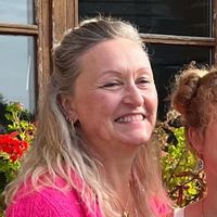 La jolie Longère : Séjour paisible en Normandie, entre mer et falaises, au cœur d’un écrin naturel.