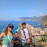 La maison avec 2 chambres Séjour cuisine de 50 M2 donnant sur une véranda de 20 M2.