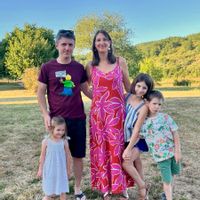 Maison de Marion & L-A : "Maison familiale, avec jardin,  proche du Mémorial de Caen"