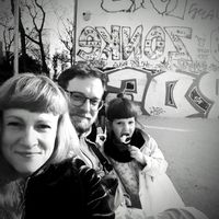 Chambre dorée chez Cécile, Falk et Blanche