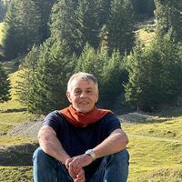 Maison rustique et jardin 2 chambres avec terrasses et petite chambre. Cohabitation autres résident