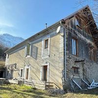 Nous proposons un chambre privée dans notre maison de famile