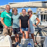 Maison traditionnelle provençale à proximité de la mer et des Îles d’Or.