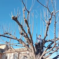 Une maison proche de la rivière, dans la plaine de la rivière, à 2km du village