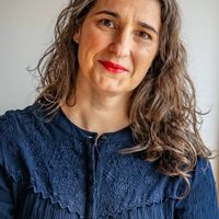 Grande maison familiale en bois, confortable, calme, très lumineuse avec un grand jardin privatif