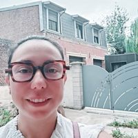 Maison calme, beau jardin arboré en plein centre ville