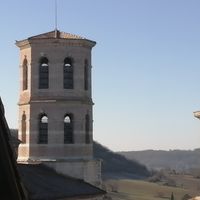 Douces nuitées sous la tour de Montcuq