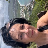 La maison de Valerie est idéalement située à 50 m au bord de mer , avec tout confort , terrasse ...