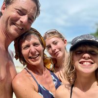 Belle maison familiale dans un quartier calme, avec jardin à 2 minutes à pieds du centre du village.