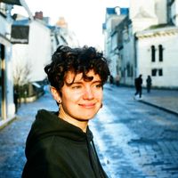 Chambre dans jolie maison avec jardin et poules a deux pas de la Loire