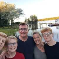 Appartement vue mer, port breton typique