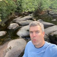 Appartement haussmanien avec cachet, ensoleillé et calme à 15 minutes en train des Champs Elysées