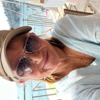 un appartement d’artiste rénové en plein centre-ville de Menton proche mer commerce gare.