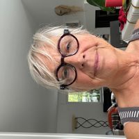 Jolie NeoBretonne , proche des sentiers de randonnée et de la piscine d’eau de mer de Conleau