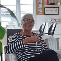 Jolie NeoBretonne , proche des sentiers de randonnée et de la piscine d’eau de mer de Conleau