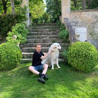 Appartement moderne avec une belle luminosité dans un quartier piéton adapté aux enfants et animaux.