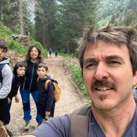 Casa di Enrico e Antonella, in mezzo al verde, a 10 minuti dal centro di Bologna.