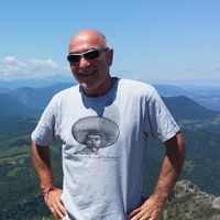 Suite indépendante avec terrasse dominant la ville