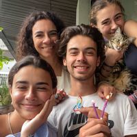 Appartement calme et lumineux  3 chambres grand balcon à 20 minutes à pied de la Tour Eiffel