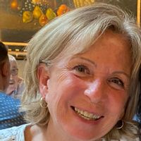 La maison de Sylvie est au calme dans un lieu de verdure