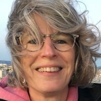 La chambre privée de Marie, dans un appartement calme aux portes de Paris