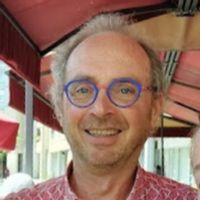 Appartement lumineux de Dominique, 2ème étage, face aux arbres, 5mn du métro et des voies rapides