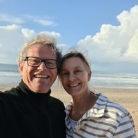 Une grande maison dans un village au sud de Bordeaux