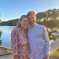 Belle et grande charentaise entièrement rénovée. Le confort du neuf avec le charme de l’ancien !