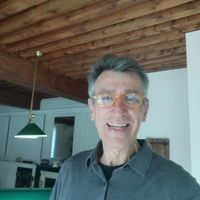 Maison traditionnelle Bressanne. Plafond à la française sur 2 étages.