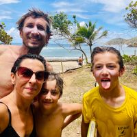 Maison familiale en bois avec piscine à Seignosse dans quartier calme en lisière de forêt