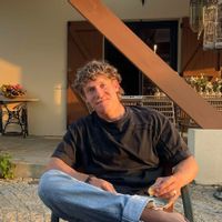 Chambre avec bureau proche de la capitale.