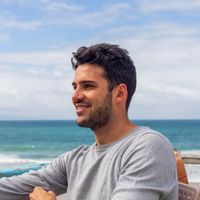 Vue imprenable République, 50m² lumineux, 4 balcons au cœur du Marais