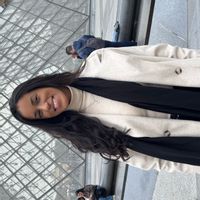 En plein centre de Lyon, avec tous les transports à proximité.